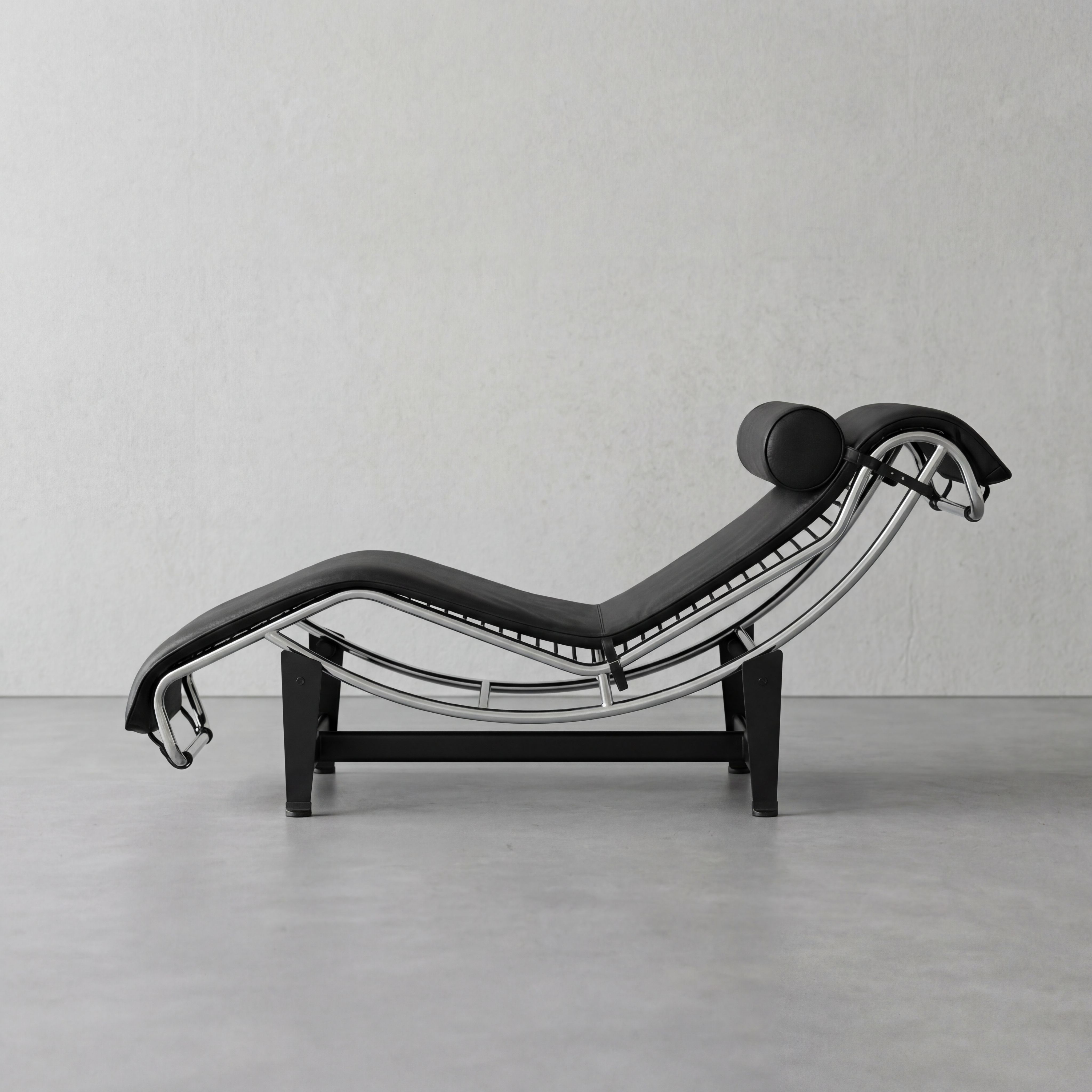 Adrian Chaise